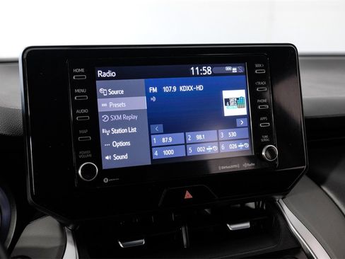 Used 2022 Toyota Venza XLE image 30