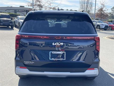New 2026 Kia Carnival EX image 10