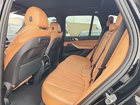 Used 2022 BMW X5 sDrive40i RWD image 3