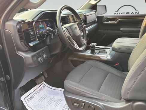 Used 2023 Chevrolet Silverado 1500 RST AWD/4WD image 10