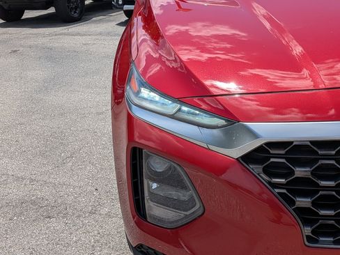 Used 2019 Hyundai Santa Fe SE FWD image 10
