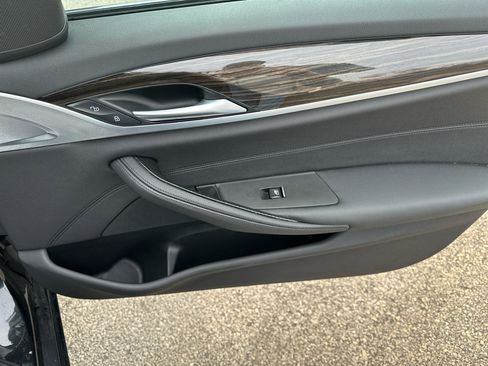 Used 2019 BMW 530e w/ Convenience Package image 22