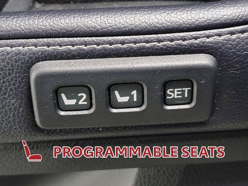 Used 2018 Toyota 4Runner Limited AWD/4WD image 30