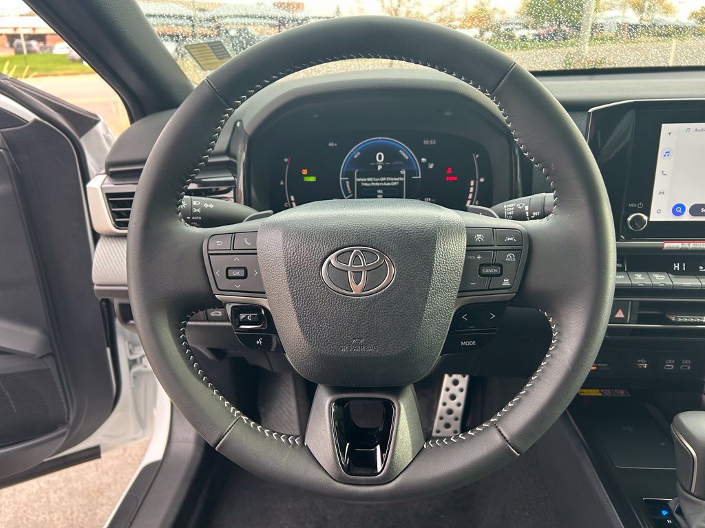 Used 2026 Toyota Camry SE FWD image 13
