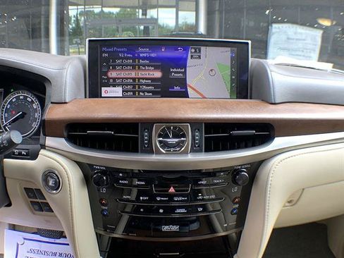 Certified 2021 Lexus LX 570 4WD w/ Luxury Package image 16