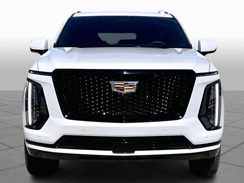 Used 2025 Cadillac Escalade Sport image 3