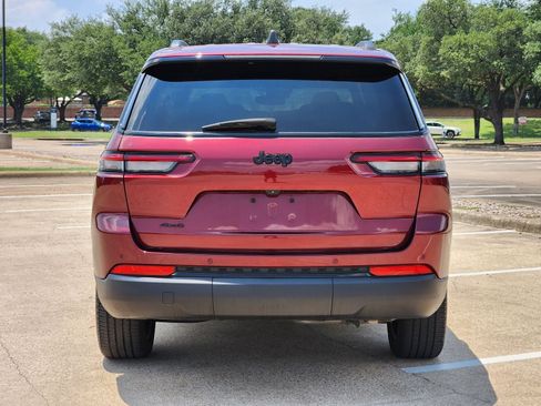 Used 2023 Jeep Grand Cherokee L Laredo AWD/4WD image 5
