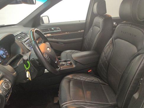 Used 2016 Ford Explorer Platinum image 17