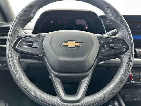 Used 2025 Chevrolet TrailBlazer LT image 23