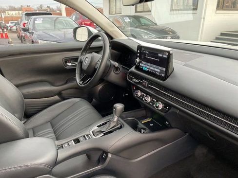 Used 2025 Honda HR-V EX-L image 8