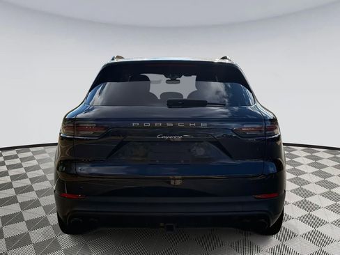Used 2021 Porsche Cayenne image 3