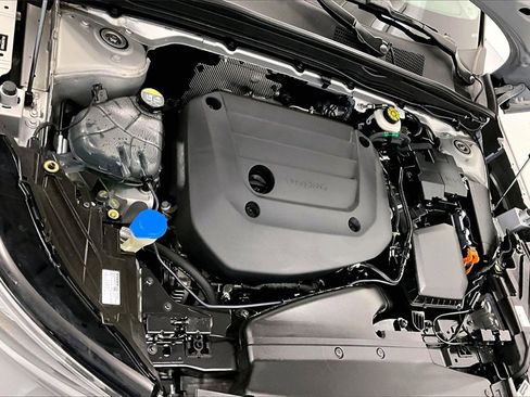 Used 2023 Volvo XC40 B5 Ultimate w/ Climate Package image 33