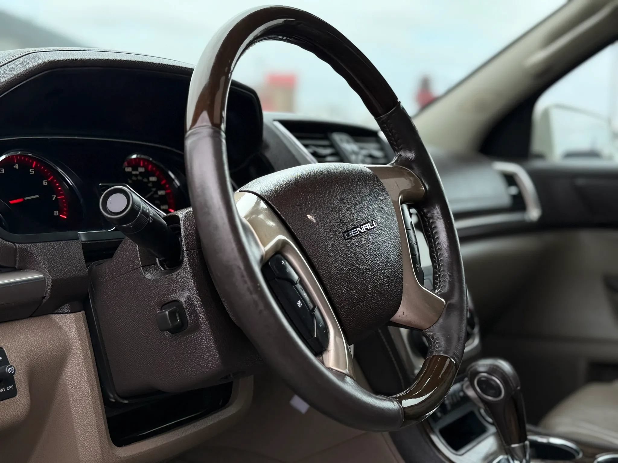 Used 2014 GMC Acadia Denali FWD image 33