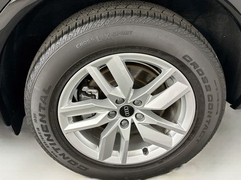 Used 2023 Audi Q5 2.0T Premium w/ Convenience Package AWD/4WD image 11
