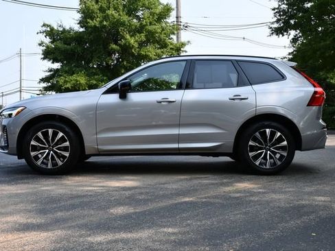 Used 2025 Volvo XC60 B5 Plus AWD/4WD image 4
