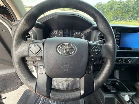 Used 2020 Toyota Tacoma SR AWD/4WD image 28