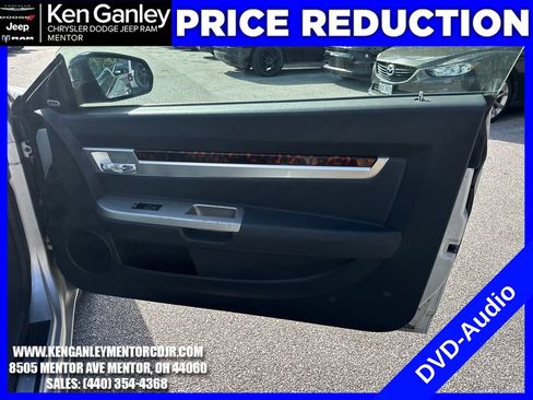 Used 2009 Chrysler Sebring Limited FWD image 19