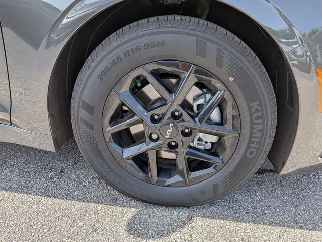 New 2026 Kia K5 LXS FWD image 11