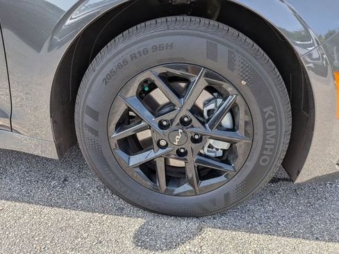 New 2026 Kia K5 LXS FWD image 11