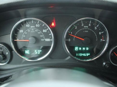 Used 2015 Jeep Wrangler Sport image 15