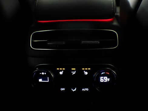 Used 2025 Genesis GV70 3.5T Sport w/ Sport Prestige Package AWD/4WD image 18