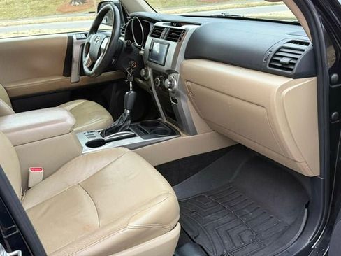 Used 2010 Toyota 4Runner SR5 image 21