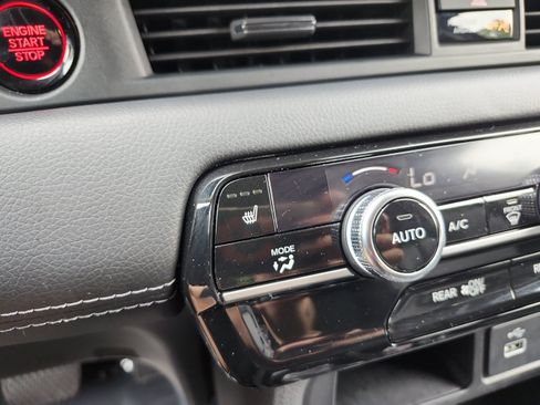 Used 2023 Honda Pilot Touring image 24