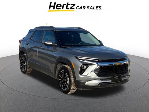 Used 2025 Chevrolet TrailBlazer LT w/ Driver Confidence Package image 1