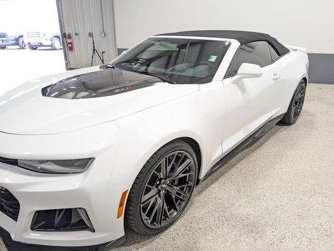 Used 2018 Chevrolet Camaro ZL1 RWD image 7