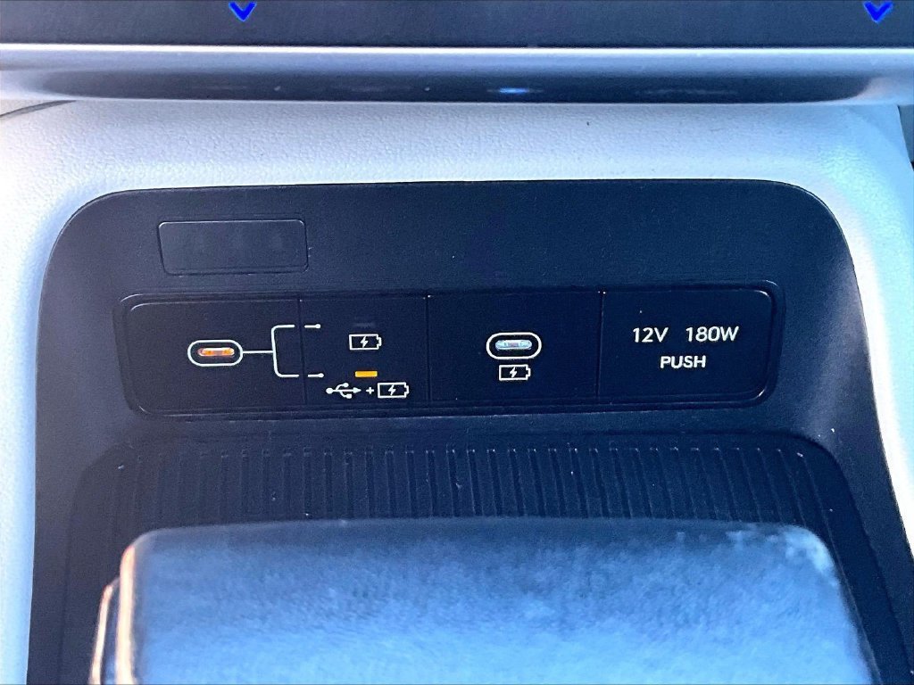 Used 2024 Hyundai Kona SEL AWD/4WD image 28