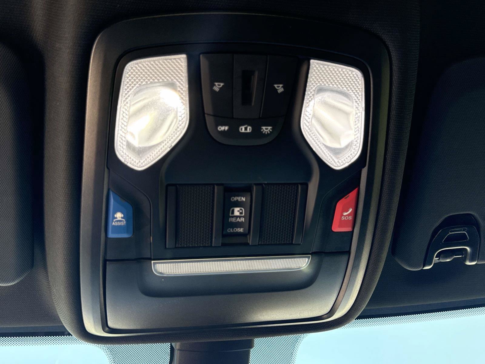 Used 2022 RAM 3500 Tradesman AWD/4WD image 32