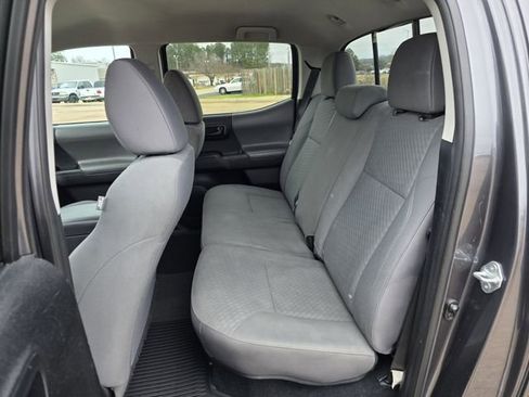 Used 2021 Toyota Tacoma SR w/ SR Convenience Package image 16