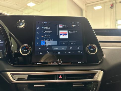 Used 2025 Lexus RX 350 FWD w/ Technology Package image 26