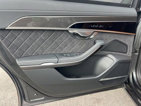 Used 2024 Audi S8 image 26