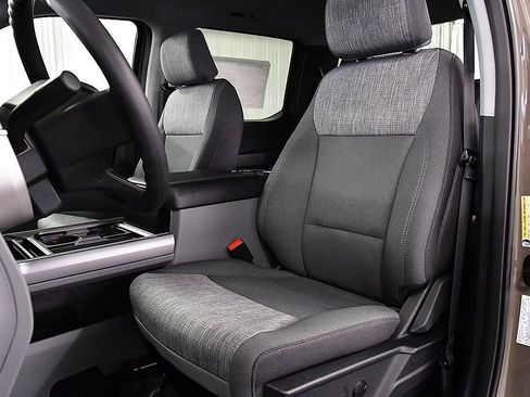 New 2026 Ford F250 XLT w/ FX4 Off-Road Package image 28