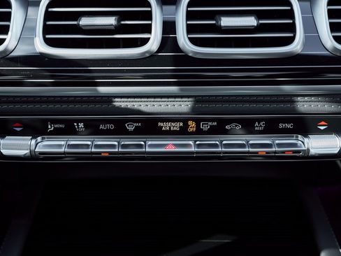 Used 2024 Mercedes-Benz GLS 63 AMG 4MATIC image 74