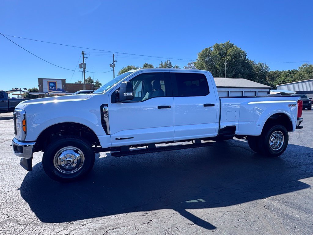 New 2026 Ford F350 XL AWD/4WD image 2