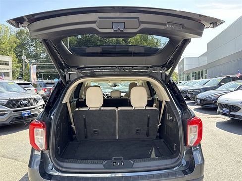 Used 2022 Ford Explorer XLT w/ Equipment Group 202A image 42