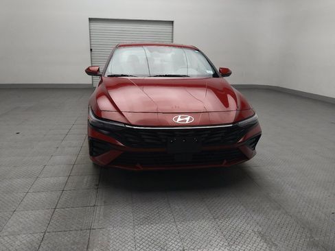Used 2025 Hyundai Elantra SEL FWD image 14