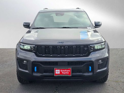 Used 2023 Jeep Grand Cherokee Trailhawk w/ Advanced Protech Group II AWD/4WD image 9