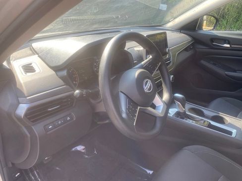 Certified 2025 Nissan Altima 2.5 SV FWD image 16