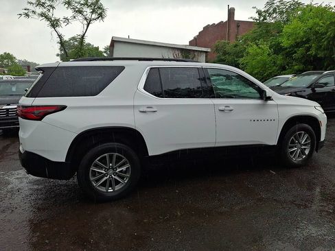 Used 2023 Chevrolet Traverse LT AWD/4WD image 9