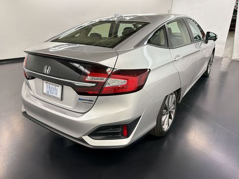 Used 2018 Honda Clarity Touring image 9