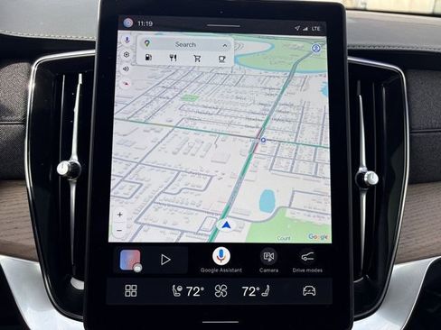 Used 2025 Volvo XC90 B5 Plus image 25