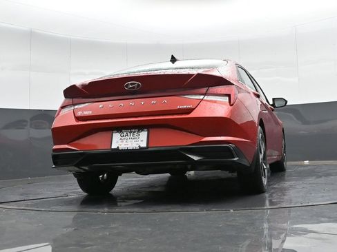 Used 2022 Hyundai Elantra Limited image 31