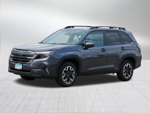 Used 2026 Subaru Forester Premium AWD/4WD image 3