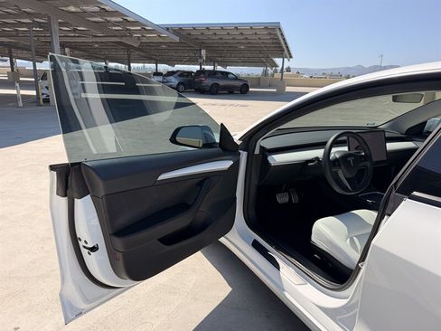 Used 2021 Tesla Model 3 Performance AWD/4WD image 22