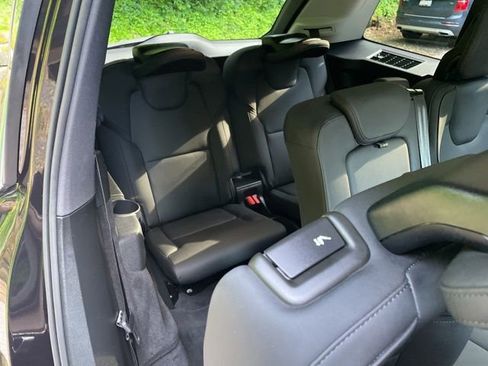 Certified 2025 Volvo XC90 B6 Core AWD/4WD image 16