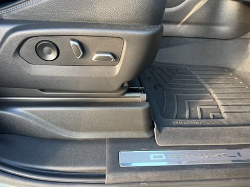 Used 2023 GMC Yukon Denali w/ Max Trailering Package image 11