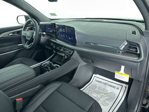 New 2026 Chevrolet Traverse LT w/ Midnight/Sport Edition FWD image 12